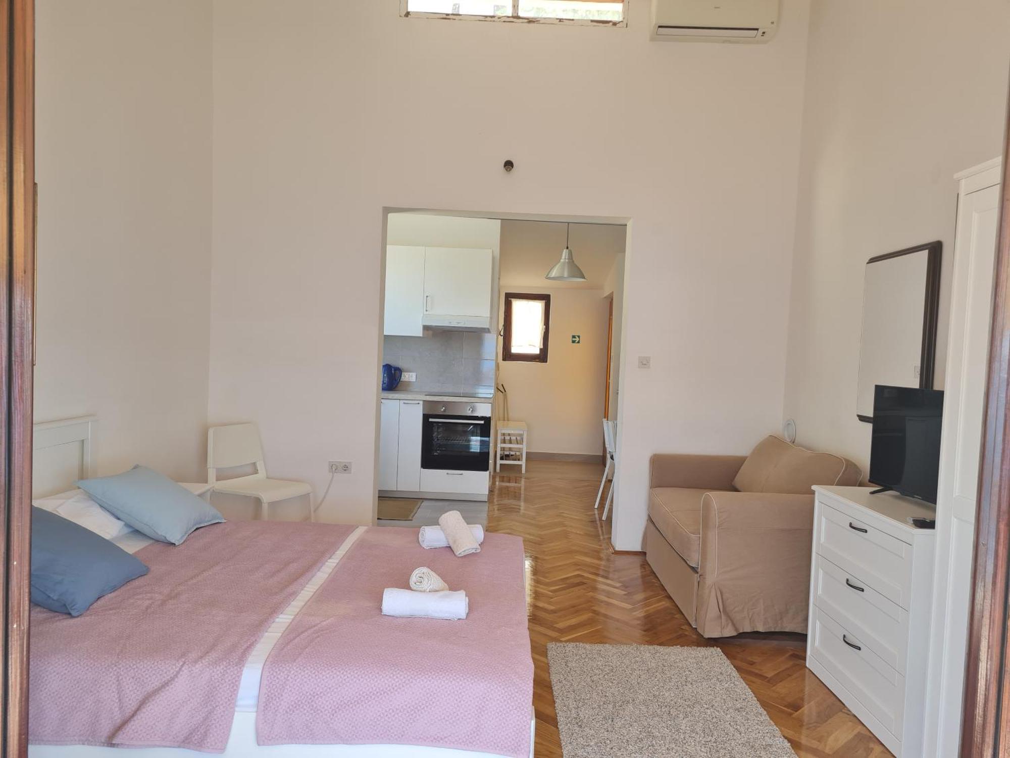 Apartments Apartmani Pintar มีมิตเซ ภายนอก รูปภาพ