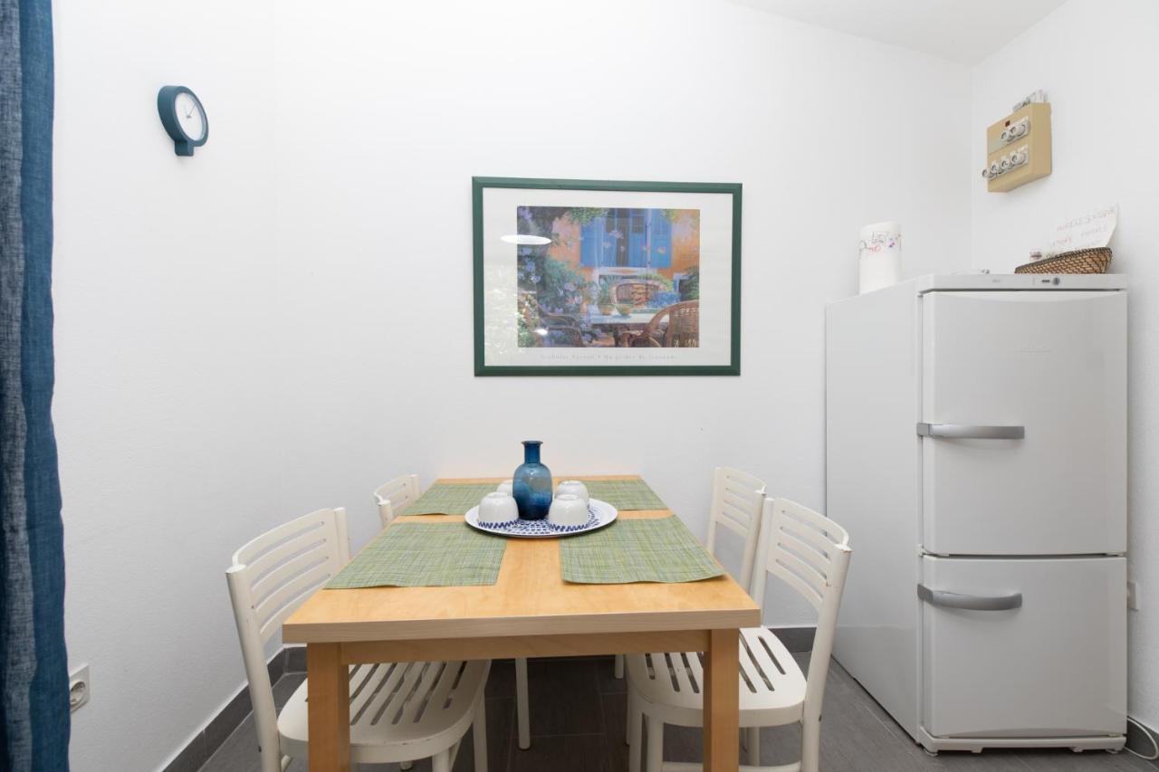 Apartments Apartmani Pintar มีมิตเซ ภายนอก รูปภาพ