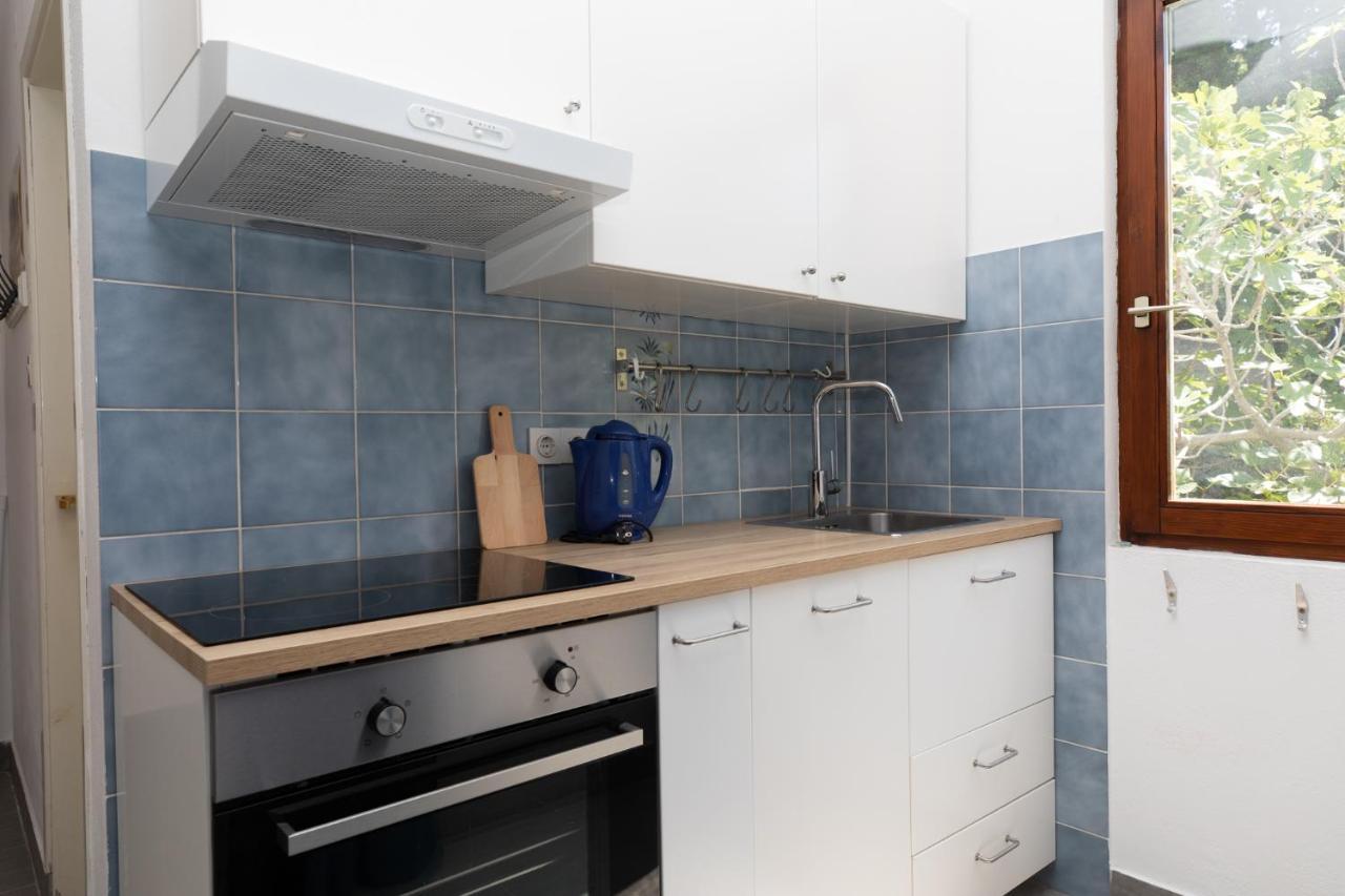 Apartments Apartmani Pintar มีมิตเซ ภายนอก รูปภาพ